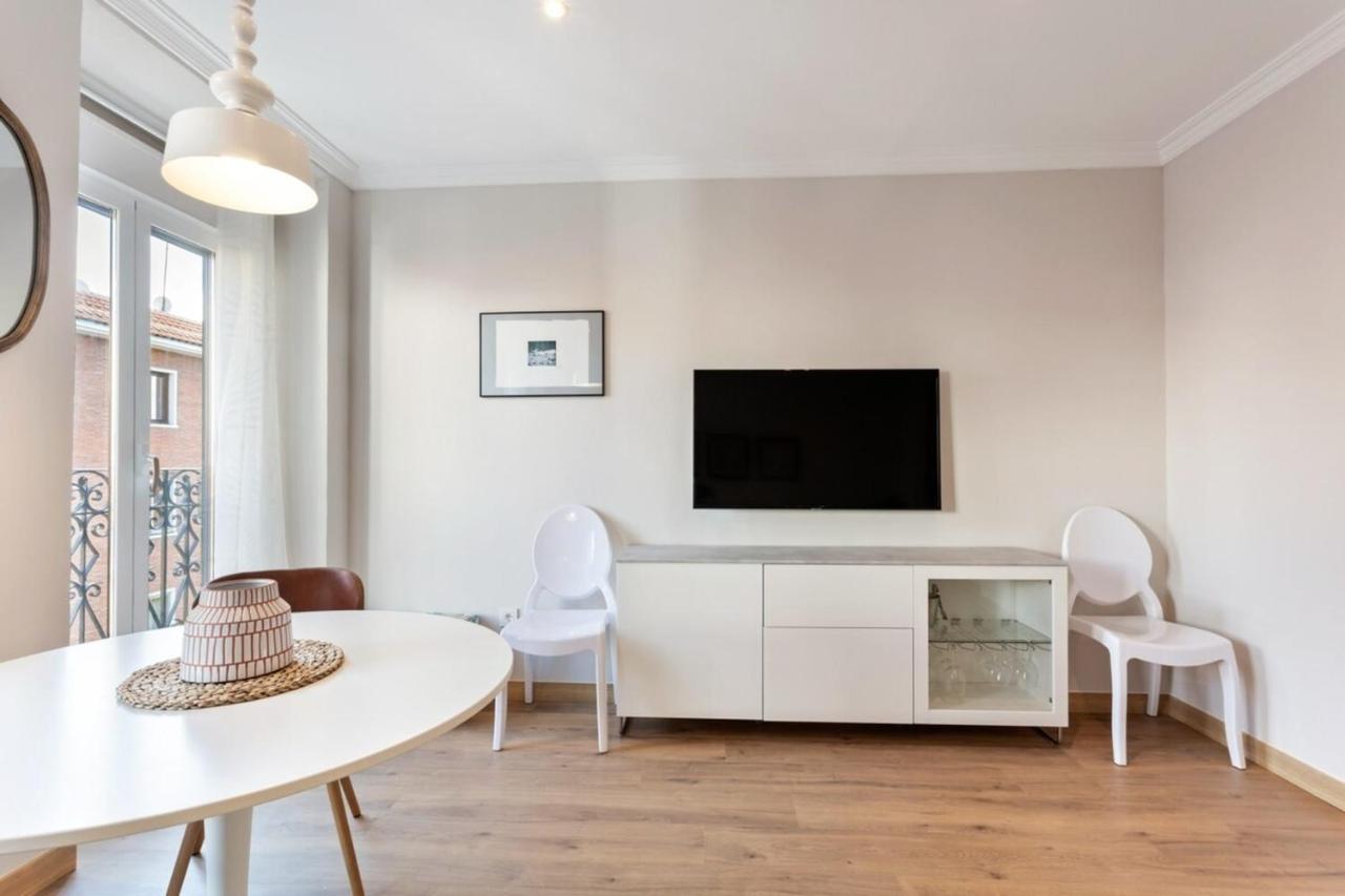 Elegant 1 Bedroom Apartment In The Heart Of Centro Madrid Exterior photo