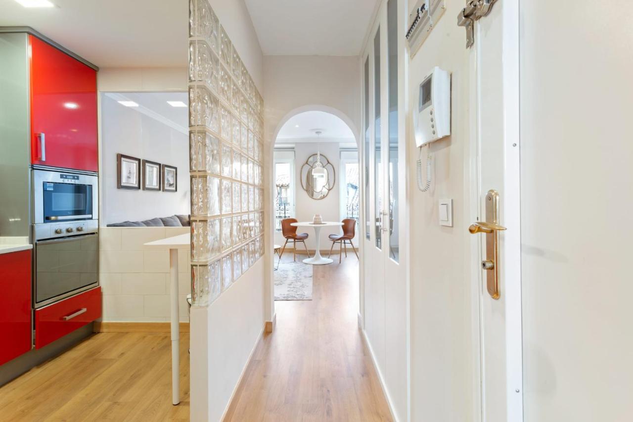 Elegant 1 Bedroom Apartment In The Heart Of Centro Madrid Exterior photo